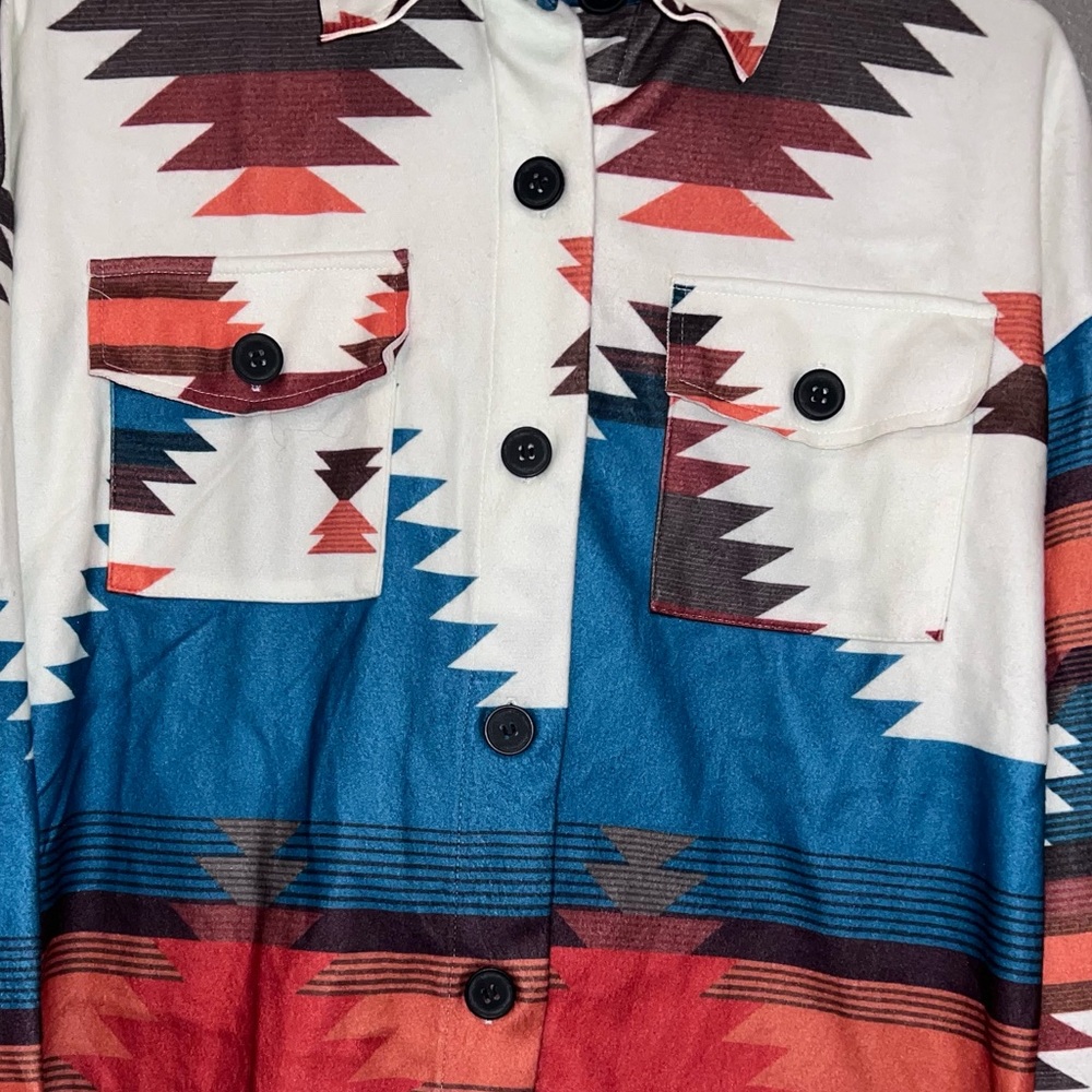 🤠🌻Western/Aztec print shacket 🤯 SO CUTE. Size small